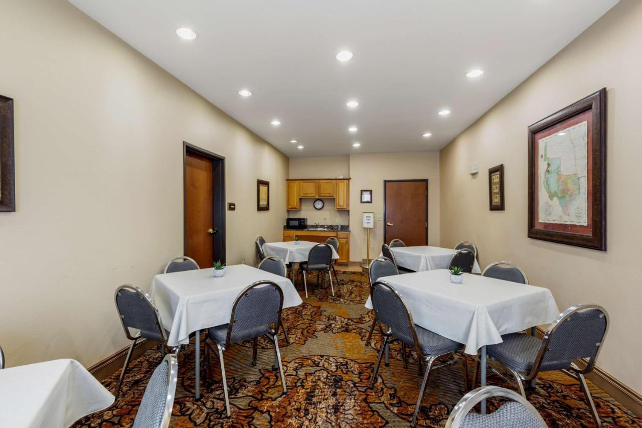 Best Western Plus Red River Inn Clarendon Luaran gambar