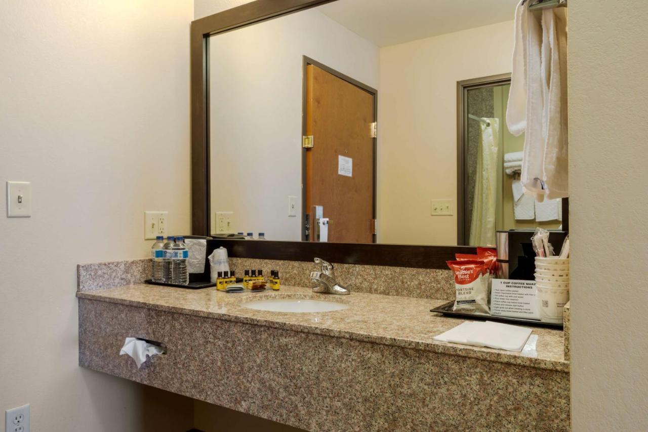 Best Western Plus Red River Inn Clarendon Luaran gambar