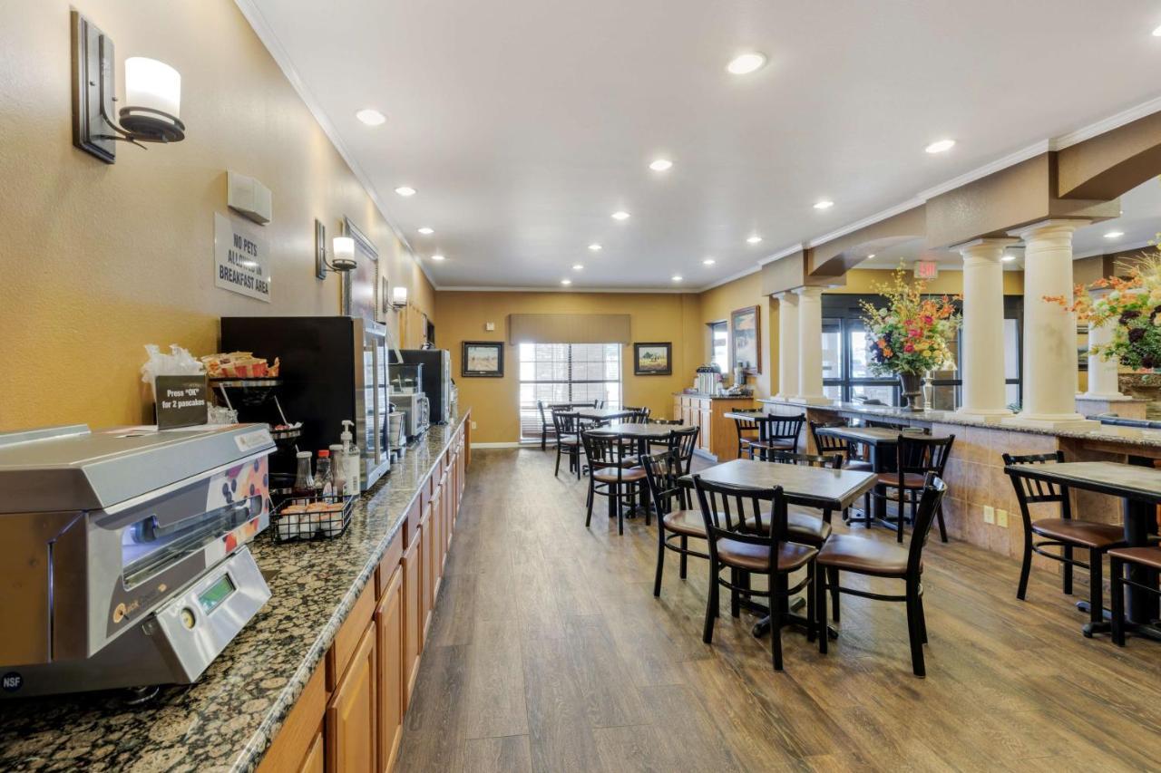 Best Western Plus Red River Inn Clarendon Luaran gambar